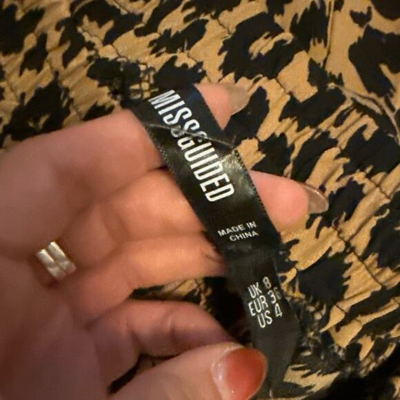 MISSGUIDED Tan Black Leopard Print Ankle Cropped Pants US 4 or Small - Picture 3 of 3